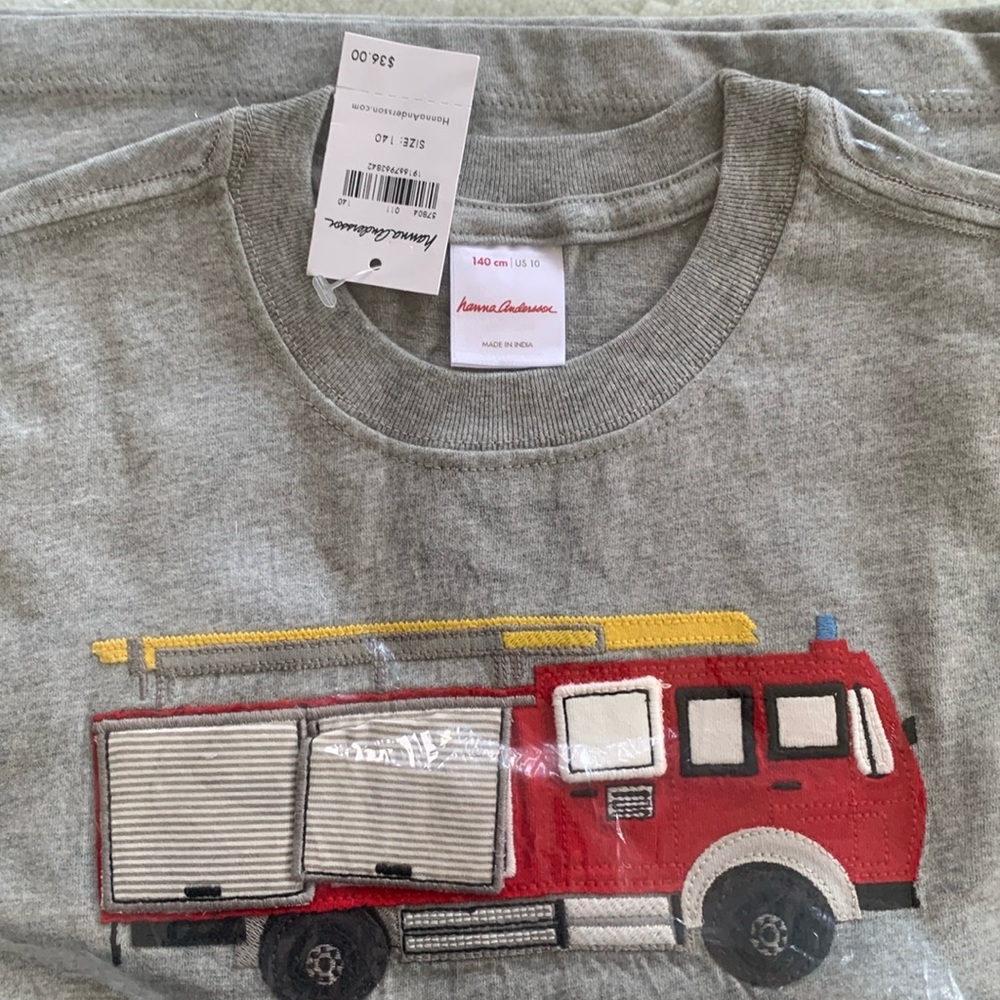Hanna Andersson NWT boys Long sleeve tshirt w/flaps Sz 10 (140). Smoke free home